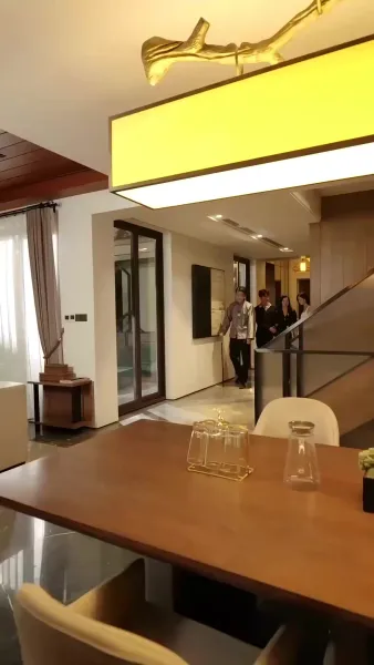 รอยร้าวในกรงทอง(พากย์ไทย)