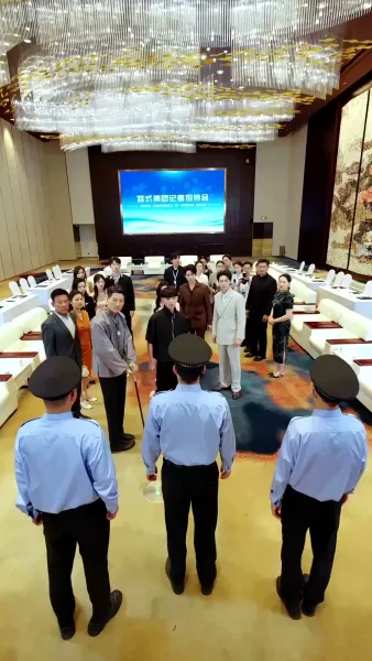 รอยร้าวในกรงทอง(พากย์ไทย)