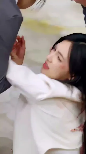 รอยร้าวในกรงทอง(พากย์ไทย)