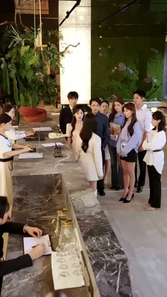 รอยร้าวในกรงทอง(พากย์ไทย)