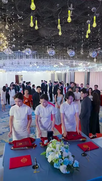 เรื่องรักกุหลาบไฟ