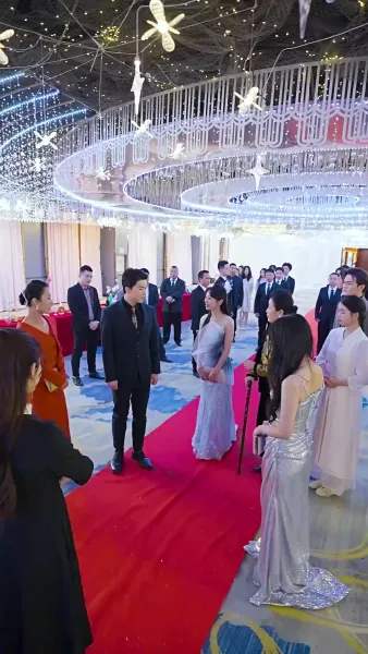 เรื่องรักกุหลาบไฟ