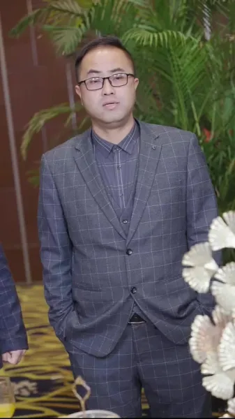  ผู้ครองพิภพ