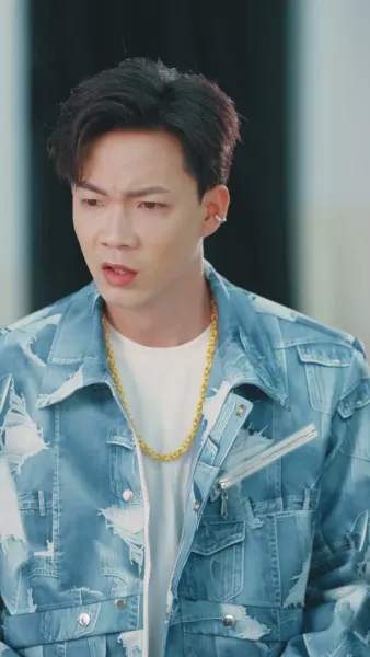 รักออนไลน์ชนดาวมหาลัย