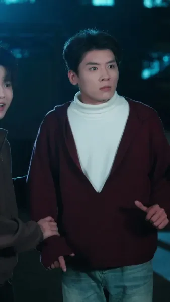 รักออนไลน์ชนดาวมหาลัย