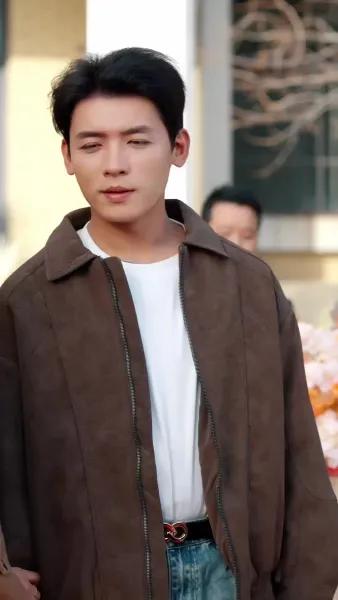 รักออนไลน์ชนดาวมหาลัย