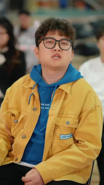 รักออนไลน์ชนดาวมหาลัย