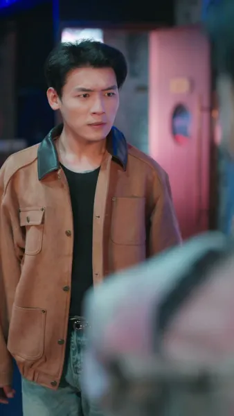 รักออนไลน์ชนดาวมหาลัย