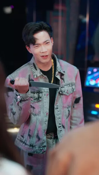 รักออนไลน์ชนดาวมหาลัย