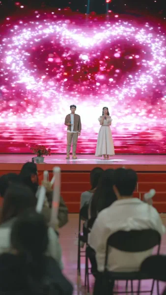 รักออนไลน์ชนดาวมหาลัย