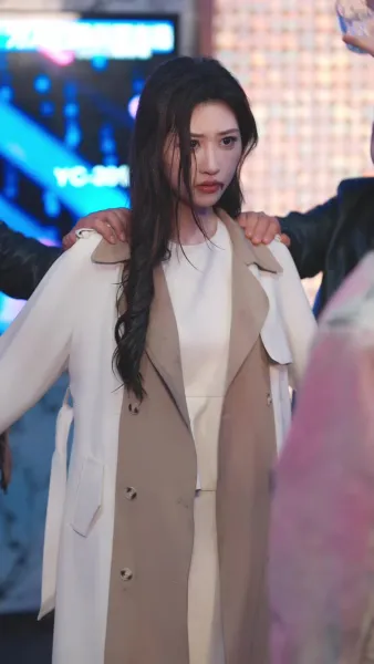 รักออนไลน์ชนดาวมหาลัย