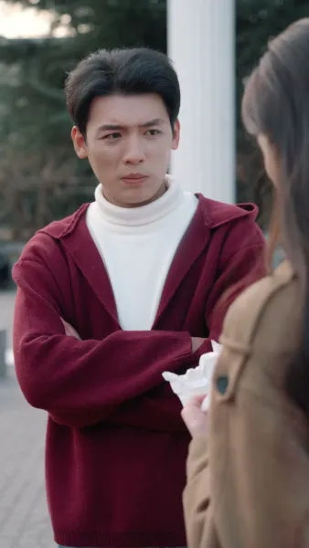 รักออนไลน์ชนดาวมหาลัย