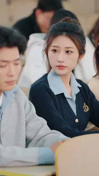 รักออนไลน์ชนดาวมหาลัย