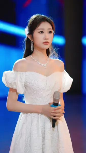 รักออนไลน์ชนดาวมหาลัย