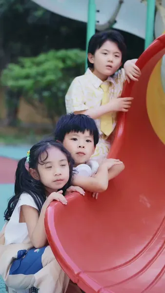 แฝดสามสุดแสบมาป่วนรัก 