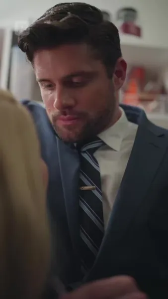 คู่หมั้นจำเป็น หัวใจไม่จำลอง