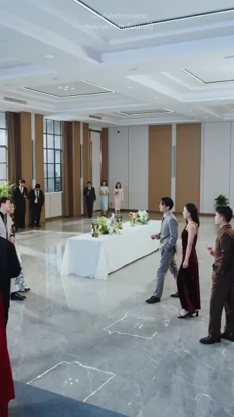 แด่เธอผู้เจิดจรัสกว่าใคร