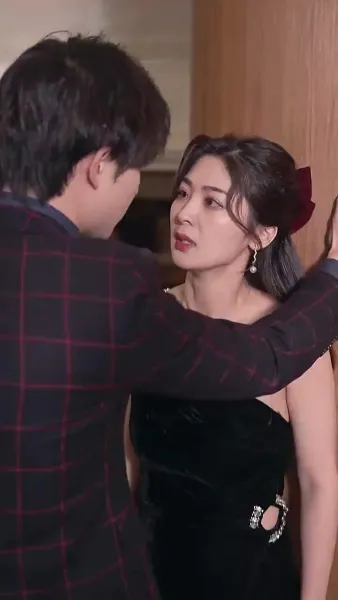 รีบหย่าเถอะ ฉันจะกลับไปรับมรดก ร้อยหมื่นล้าน