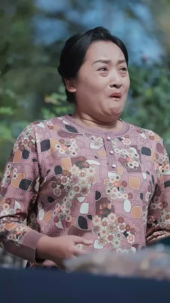 ราชินีแห่งเถ้าถ่าน