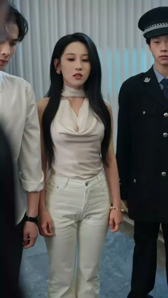 ราชินีแห่งเถ้าถ่าน