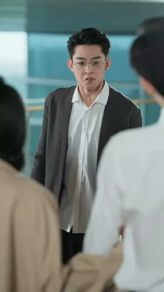 ราชินีแห่งเถ้าถ่าน