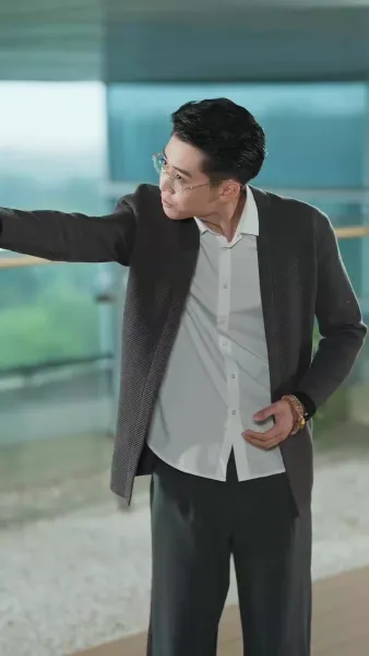 ราชินีแห่งเถ้าถ่าน