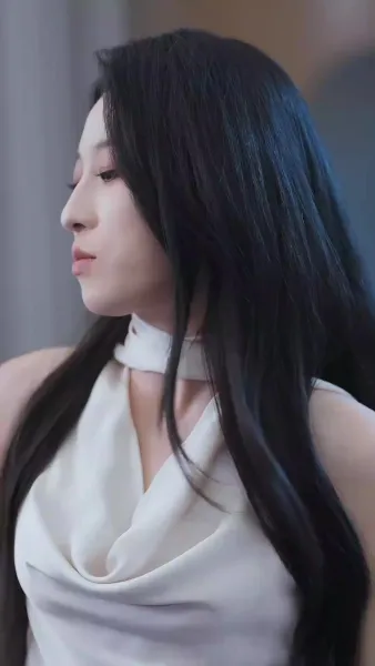 ราชินีแห่งเถ้าถ่าน