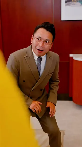 พ่อผมเป็นใครกันแน่