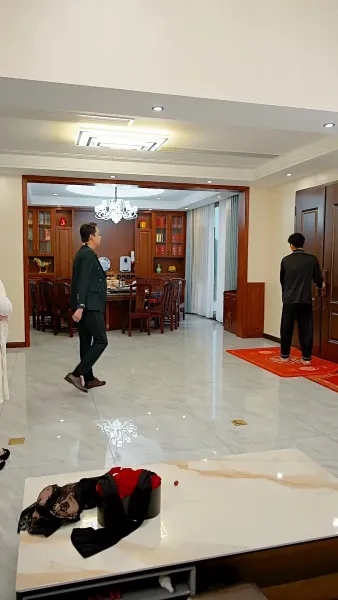 พ่อผมเป็นใครกันแน่