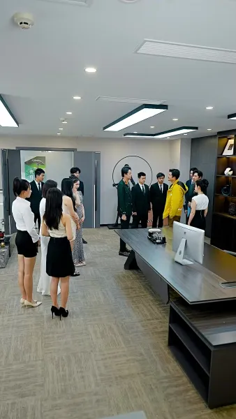 พ่อผมเป็นใครกันแน่