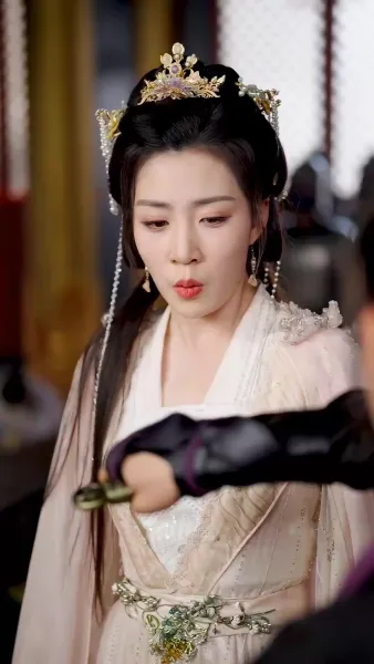 เคยถูกทิ้ง แต่วันนี้ครองบัลลังก์(พากย์เสียง)