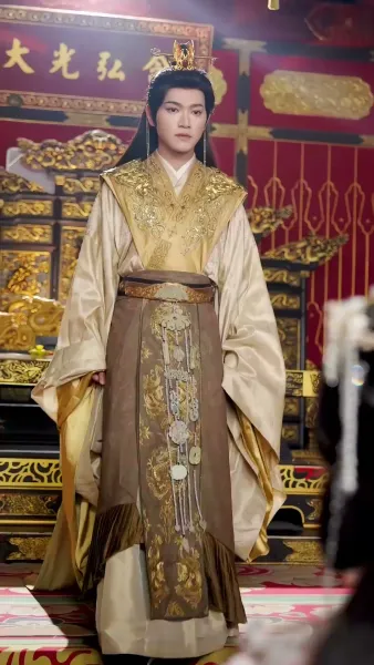 เคยถูกทิ้ง แต่วันนี้ครองบัลลังก์(พากย์เสียง)