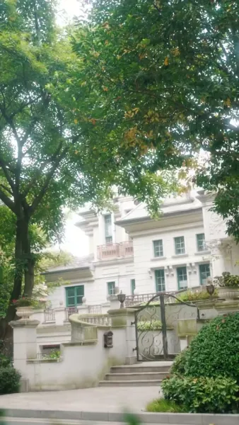 ด้านมืดของสาวดี