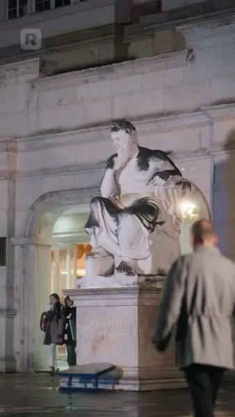 ด้านมืดของสาวดี