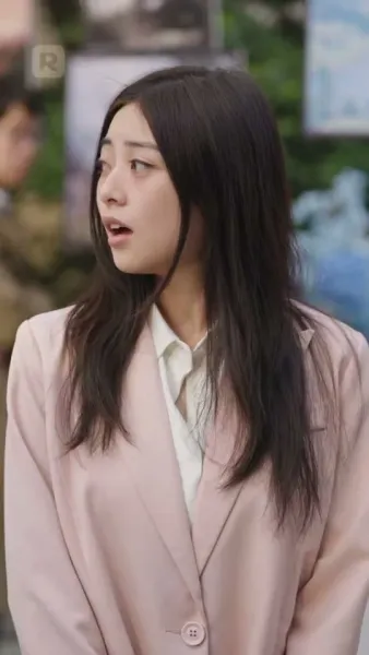 สองชีวิตในวิทยาลัยยอดฝีมือ