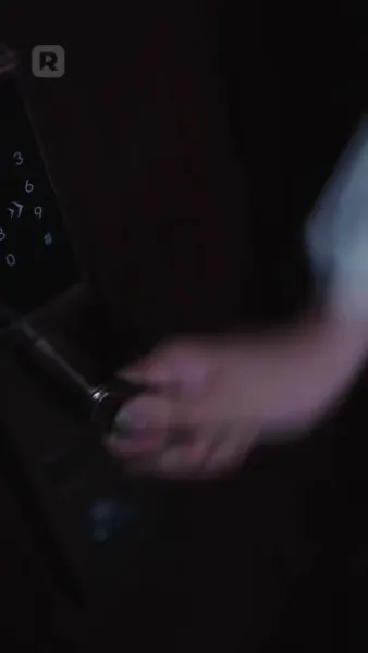 สองชีวิตในวิทยาลัยยอดฝีมือ