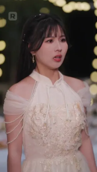 สองชีวิตในวิทยาลัยยอดฝีมือ