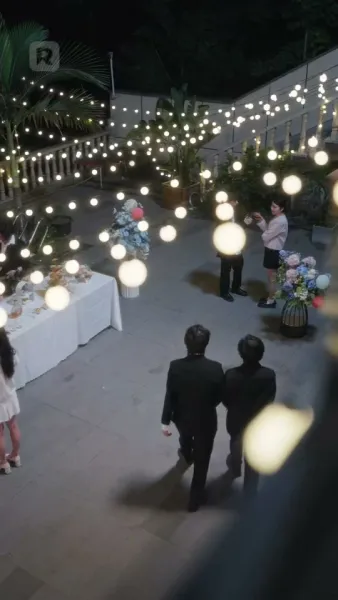 สองชีวิตในวิทยาลัยยอดฝีมือ