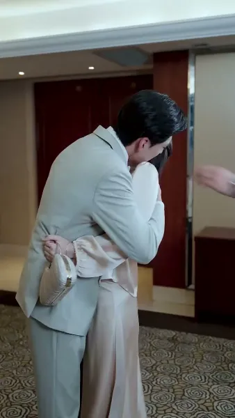 ร้อยรักคืนใจ