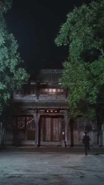 （พากย์ไทย）พันธนาการรักแห่งแสงจันทร์