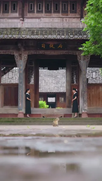 （พากย์ไทย）พันธนาการรักแห่งแสงจันทร์