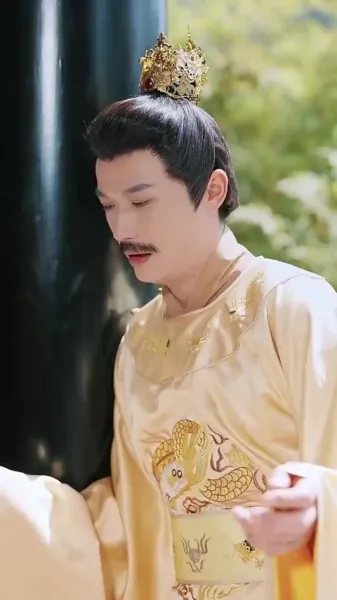 เบบี้ปลาคาร์ฟแห่งเกียวโตใต้จันทร์