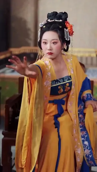 เบบี้ปลาคาร์ฟแห่งเกียวโตใต้จันทร์