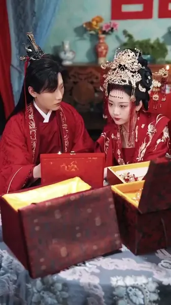 เบบี้ปลาคาร์ฟแห่งเกียวโตใต้จันทร์