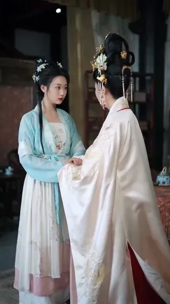 เบบี้ปลาคาร์ฟแห่งเกียวโตใต้จันทร์