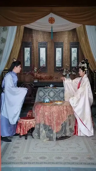 เบบี้ปลาคาร์ฟแห่งเกียวโตใต้จันทร์