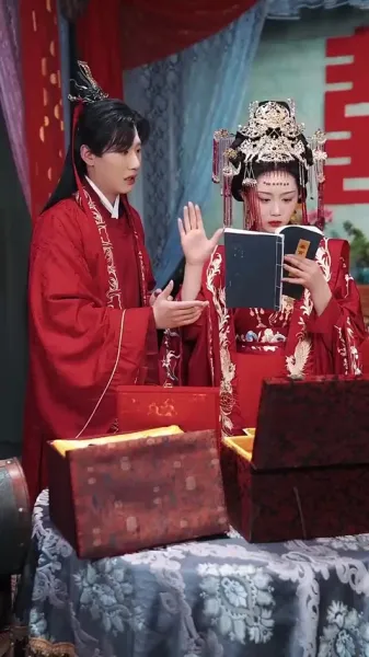 เบบี้ปลาคาร์ฟแห่งเกียวโตใต้จันทร์