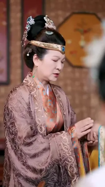 เบบี้ปลาคาร์ฟแห่งเกียวโตใต้จันทร์