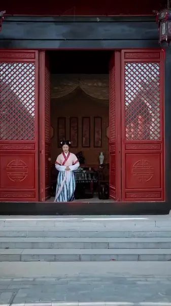 เบบี้ปลาคาร์ฟแห่งเกียวโตใต้จันทร์