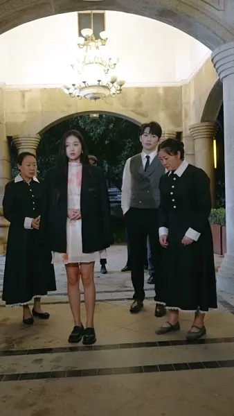 ดอกไม้สีเลือด